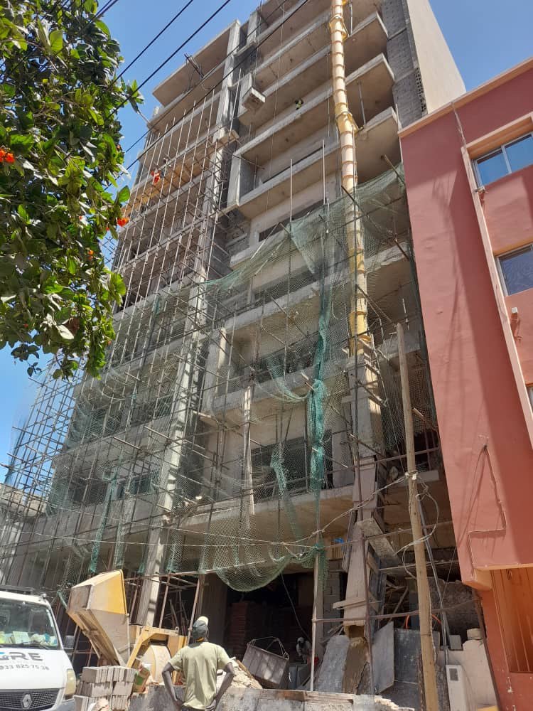 Immeuble sous-sol+RDC+9, Zone B